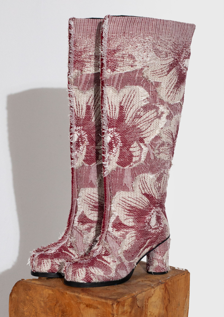 kelly konings 3D woven boots in jacquard woven textile from Enschede Textielstad in linen from The Linen Project