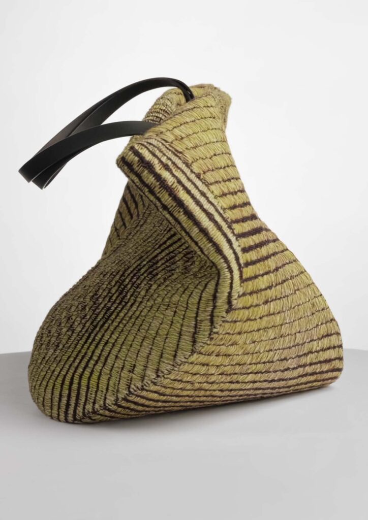 jacquard woven bag in linen by kelly konings and venczel
